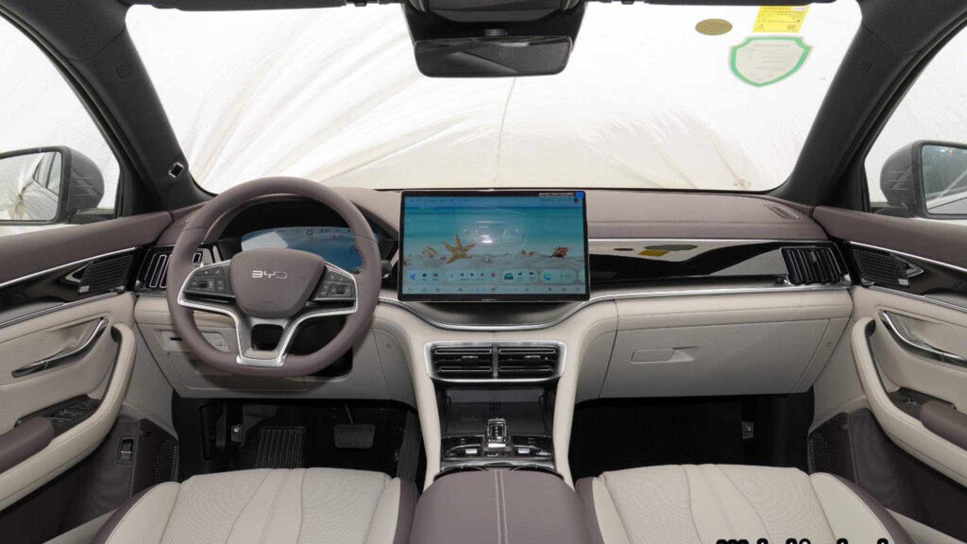 BYD Song Plus DM-i 2025 Flagship